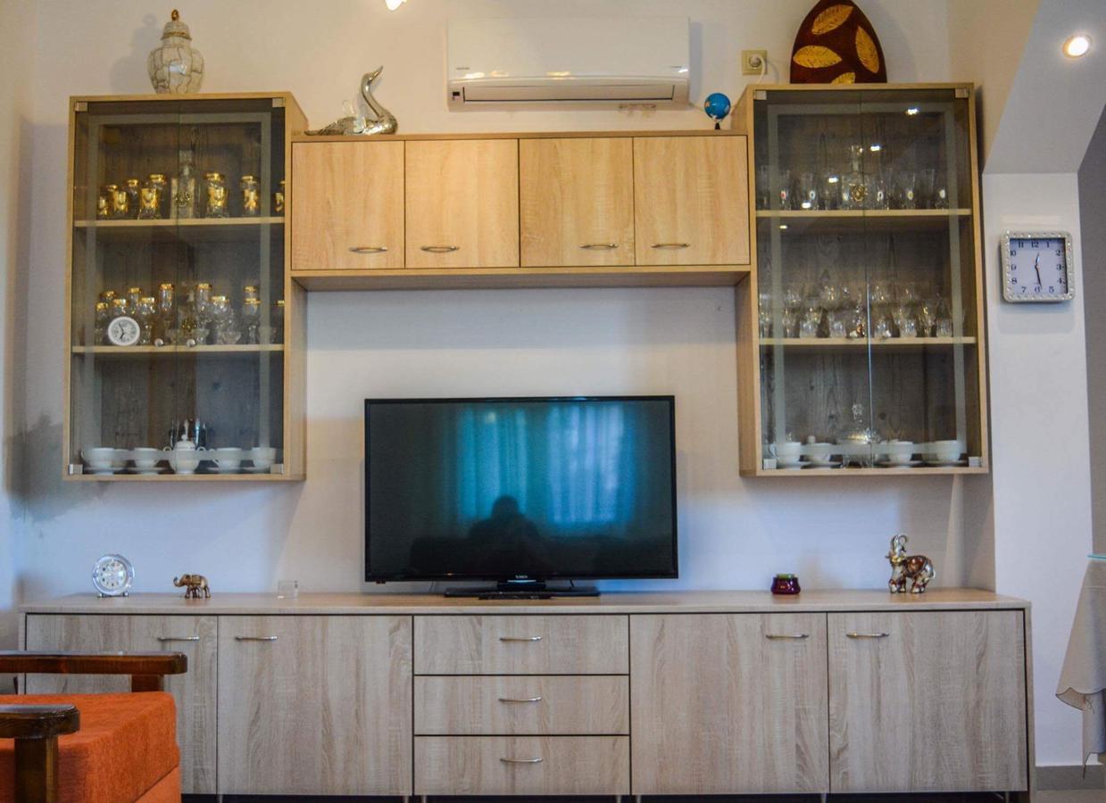 Sofia'S Sea View House Guest House วราโวนา ภายนอก รูปภาพ